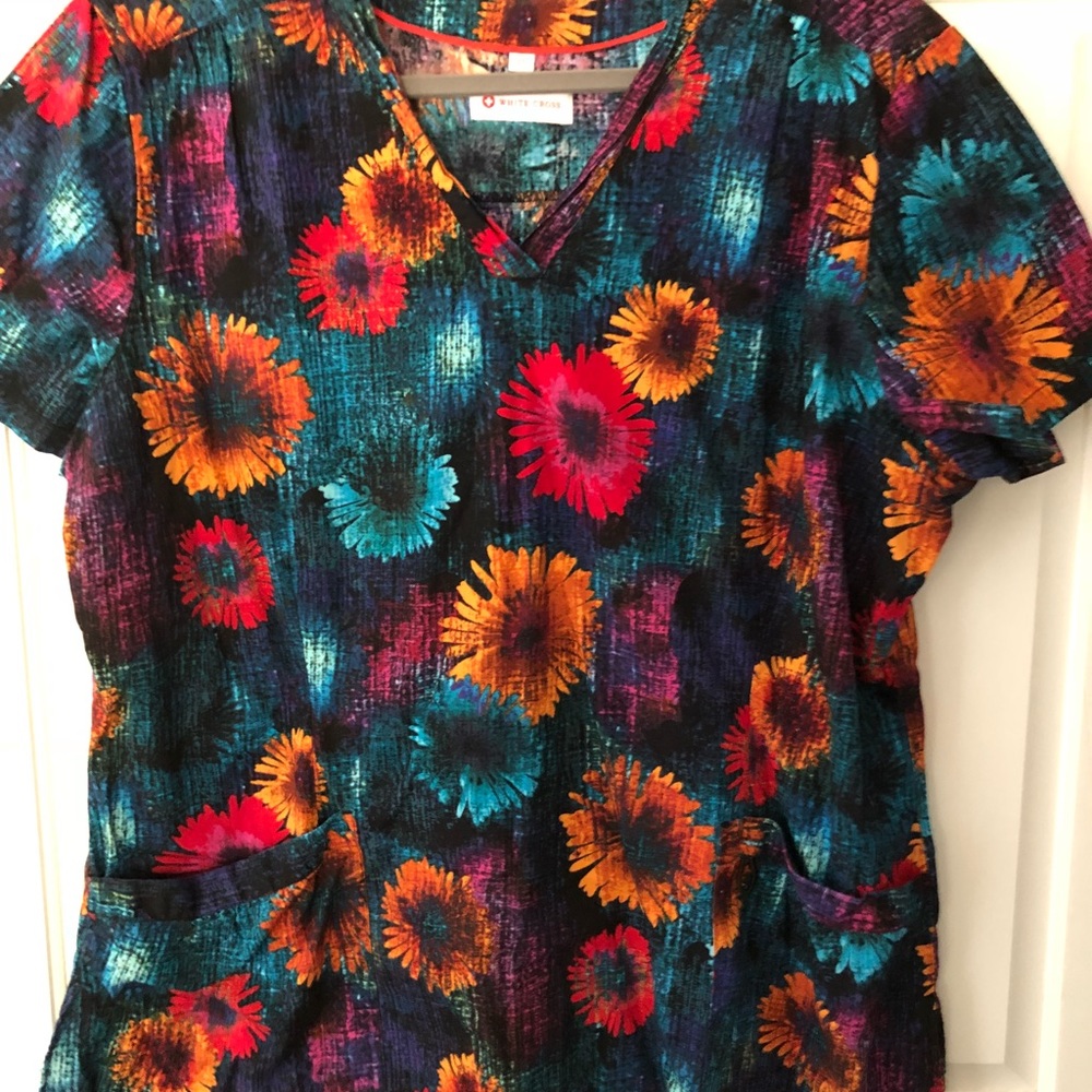 Scrub top